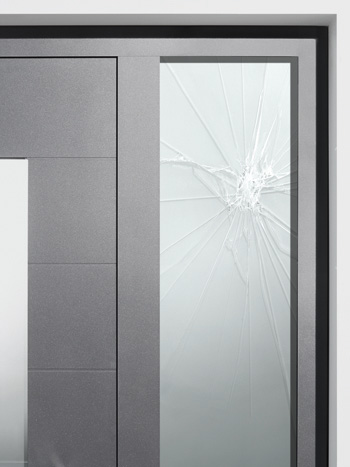 Bezpieczne przeszklenie w drzwiach aluminiowych HORMANN